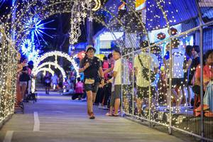 BIB: 5200
                            <button type="button" onclick="openModal(24875326)" class="btn btn-primary btn-sm float-right btn-popup" data-toggle="modal" data-target=".modal-high-quality">
                        <i class="fas fa-shopping-cart"></i> Add to Cart
                    </button>
                                            <button type="button" onclick="isThisMe(24875326, true)" class="btn btn-success btn-sm float-right btn-popup btn-isme hidden" data-toggle="tooltip" data-placement="bottom" title="นี่คือรูปของคุณใช่ไหม คลิกที่นี่เพื่อเอาเข้าอัลบั้ม">
                        <i class="fas fa-plus"></i> Add to album
                    </button>
                    <button type="button" onclick="isThisMe(24875326, false)" class="btn btn-warning btn-sm float-right btn-popup btn-isnotme hidden">
                        <i class="fas fa-ban"></i> Remove from album
                    </button>